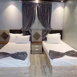 City Hotel
