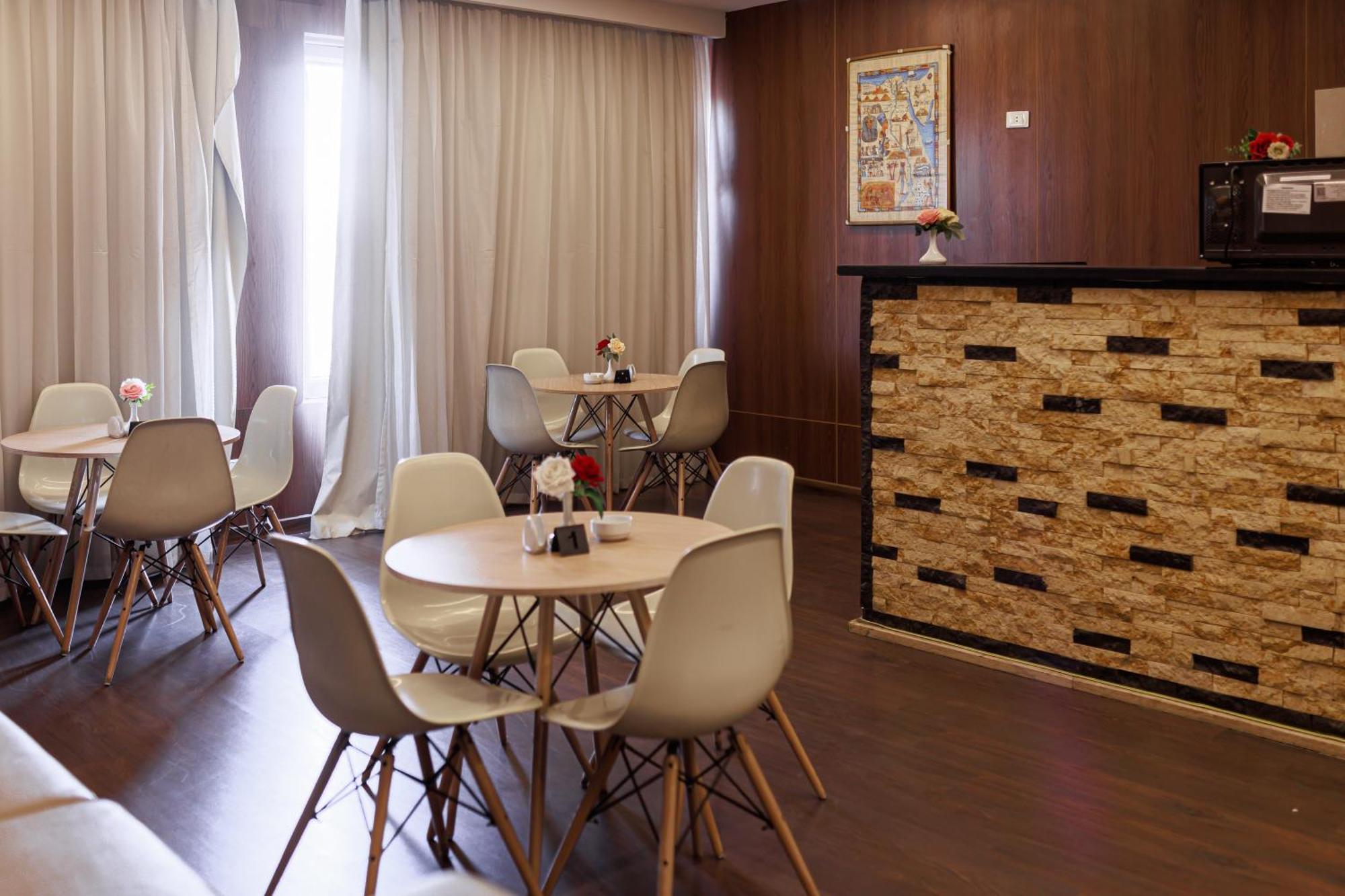 City Hotel * Cairo